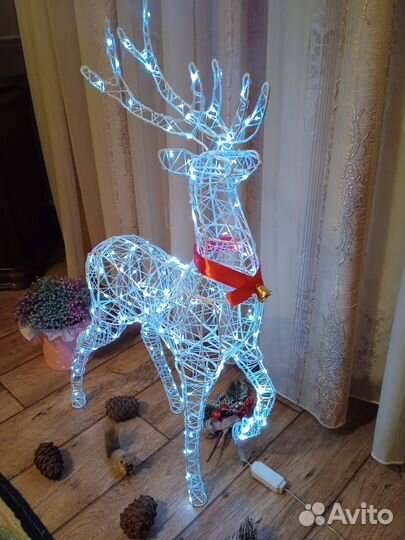 Олень и другие фигуры светодиодные с декором