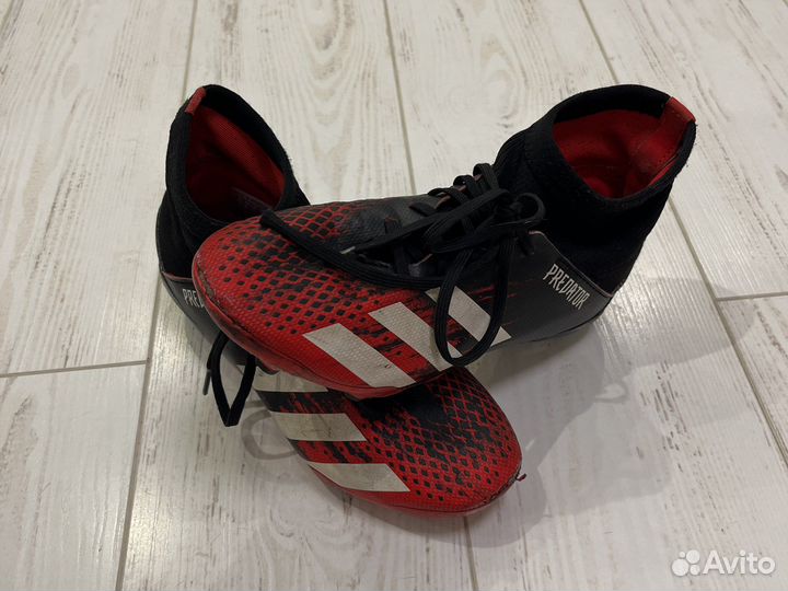 Детские футбольные бутсы