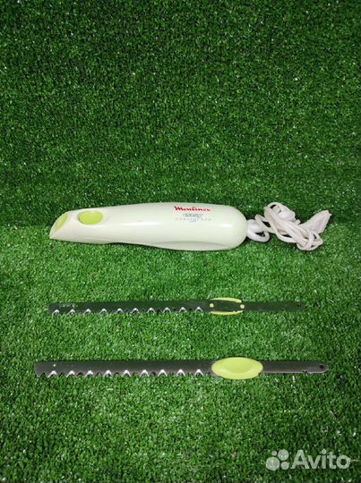 Нож электрический Moulinex Easy Control Duo AV2