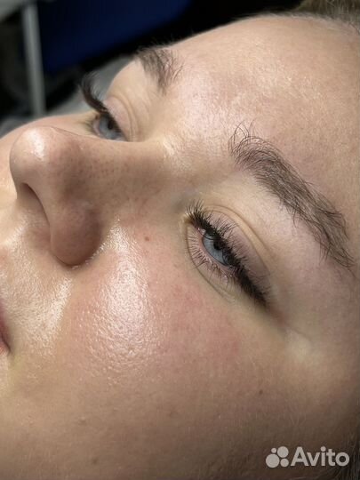 Модель на наращивание ресниц