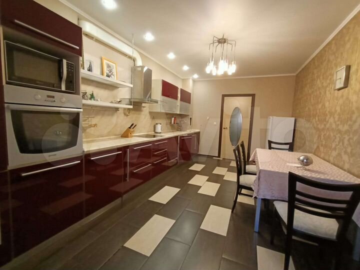 2-к. квартира, 79 м², 2/12 эт.