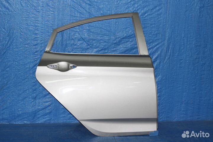 Дверь задняя Hyundai Solaris в цвет