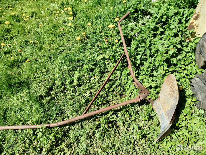 Плуг ручной(окучник)