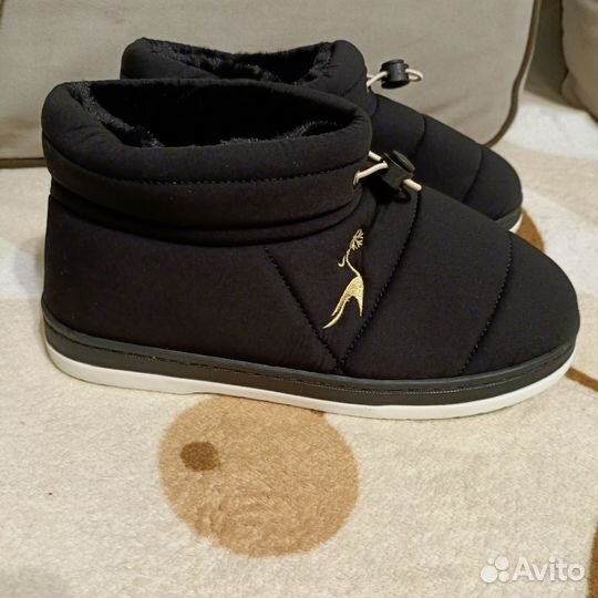 Дутики женские зимние