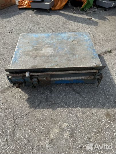 Весы платформенные б/у