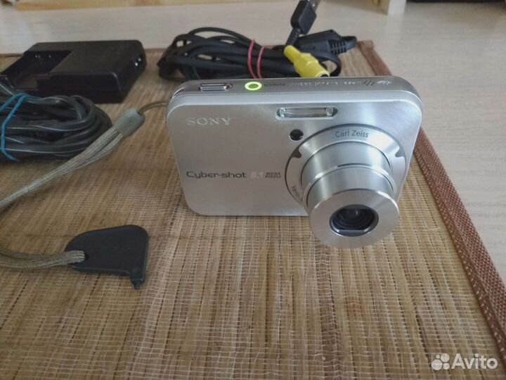 Компактный фотоаппарат sony cyber shot