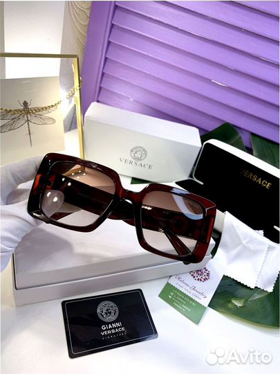 Солнцезащитные очки Versace коричневые (116)