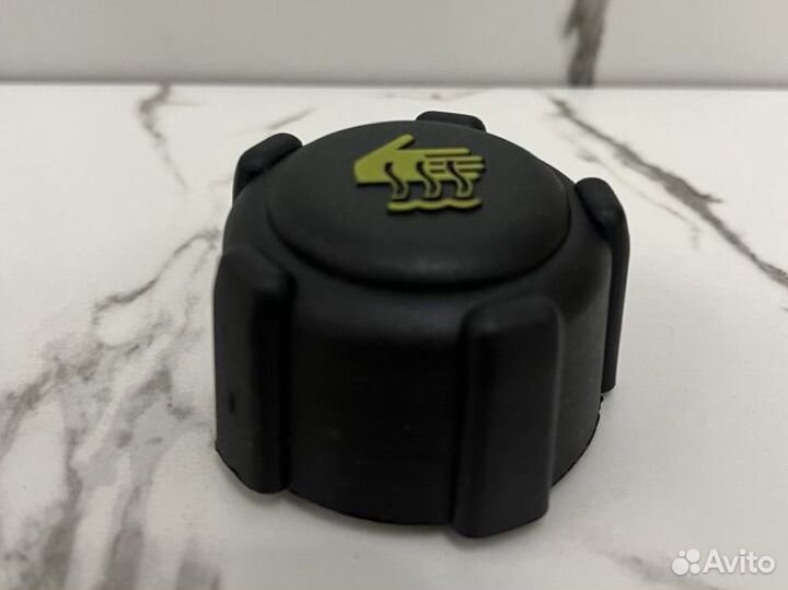 Крышка антифриза Renault Logan Sandero Largus