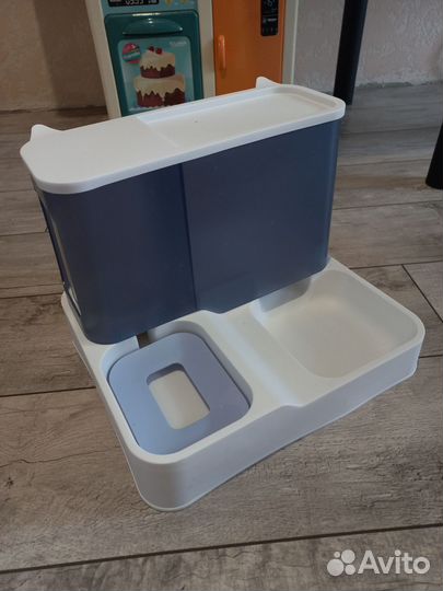 Автоматическая миска для кошки и собак