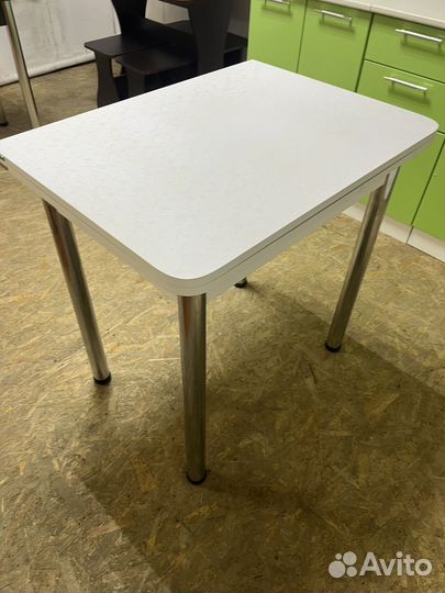 Кухонный стол