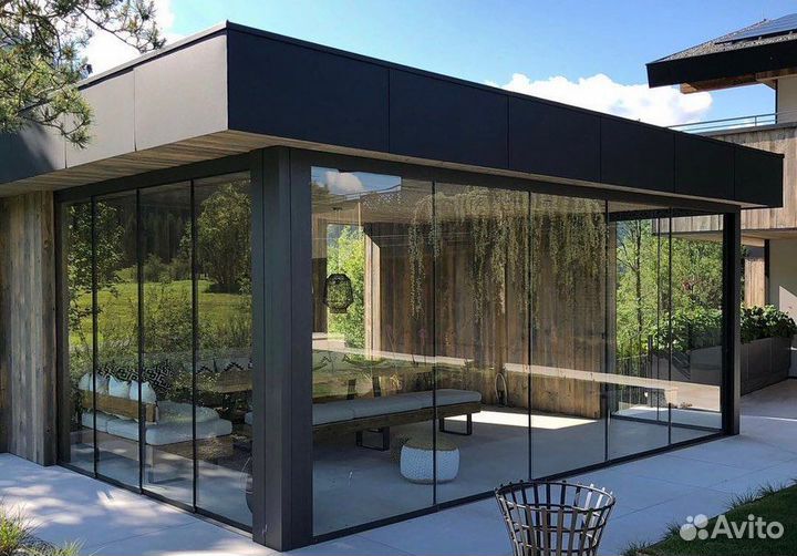Безрамное остекление веранд беседок и террас