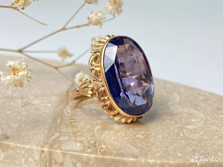 Винтажное золоте кольцо с александритом