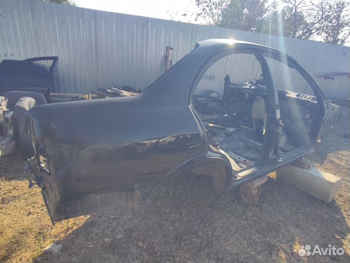 Крыло заднее правое Nissan Almera n16