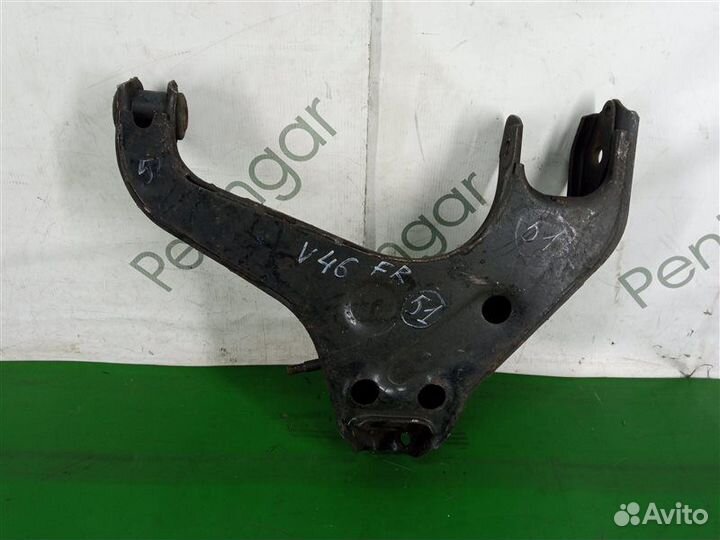 Рычаг подвески передний правый Mitsubishi Pajero