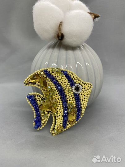Брошь рыбка