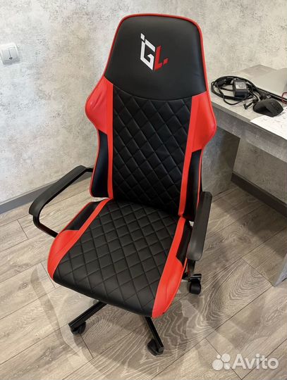 Компьютерное кресло игровое