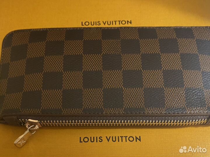 Кошелек Louis Vuitton (клатч)