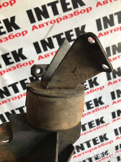 Опора двигателя передняя левая Chevrolet Niva 1.7