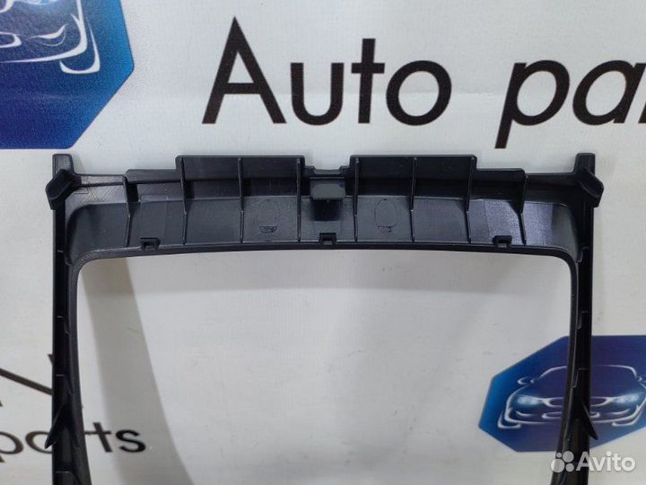 Накладка центральной консоли Bmw X5 E70 N62B48