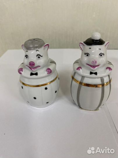 Солонка и горчичница фарфор 