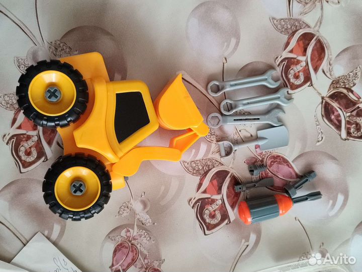 Танк с машиной