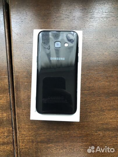 Samsung Galaxy A3 (2017) SM-A320F/DS, 2/16 ГБ