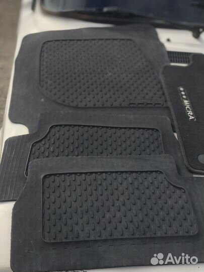 Коврики на автомобиль Nissan