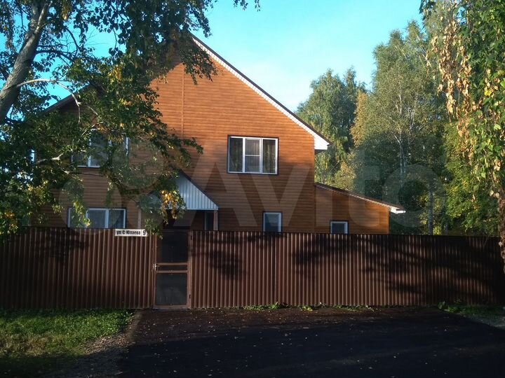 Дом 240 м² на участке 18 сот.