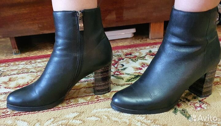 Женские демисезонные кожаные ботильоны 37 размер