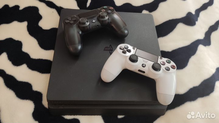 Sony PS4 Slim + набор Топовых игр, 2 геймпада