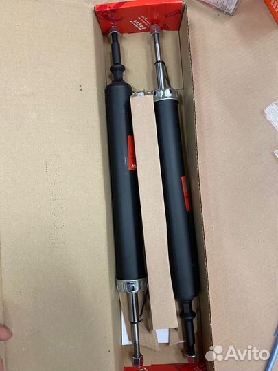 Амортизаторы задние BMW 1 (E82), 3 (E90) TRW