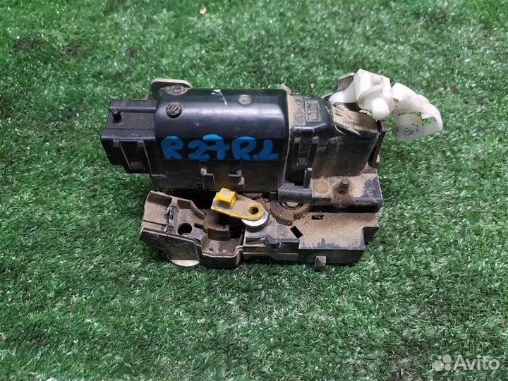Замок двери задней левой Renault Sandero 1 (BS11)