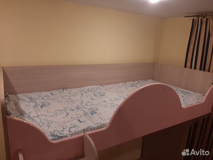 Детская кровать для девочки от 3 лет. Б/у