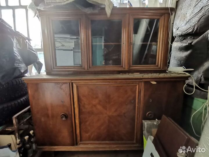 Винтажный сервант