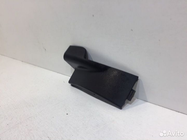 Накладка Фонаря правая Lexus Lx 570 2007