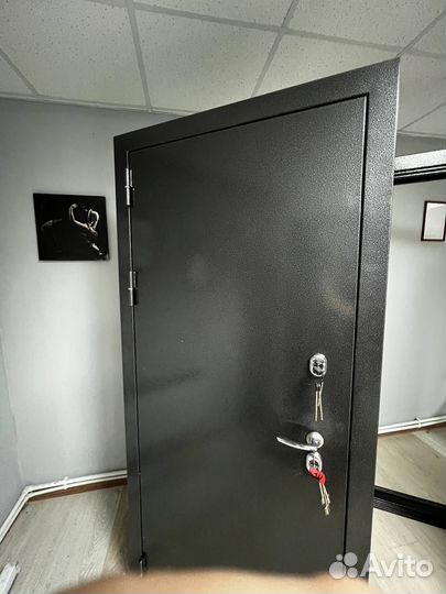 Тёплая входная дверь с бесплатной доставкой