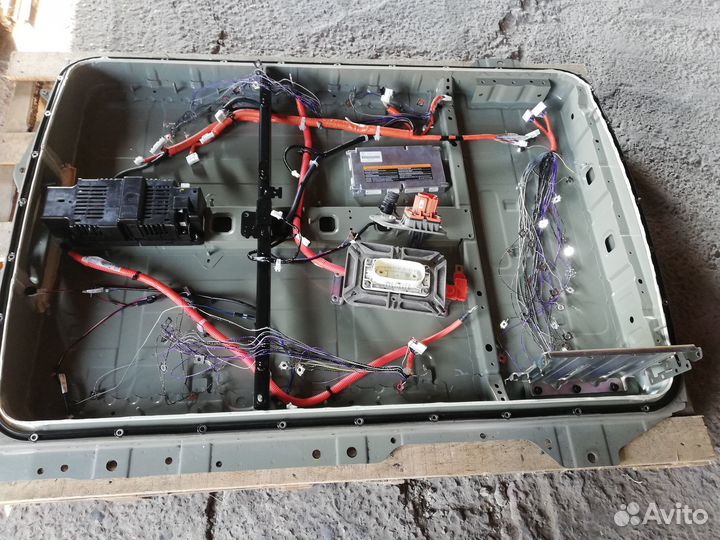 Корпус ввб Nissan leaf ze0