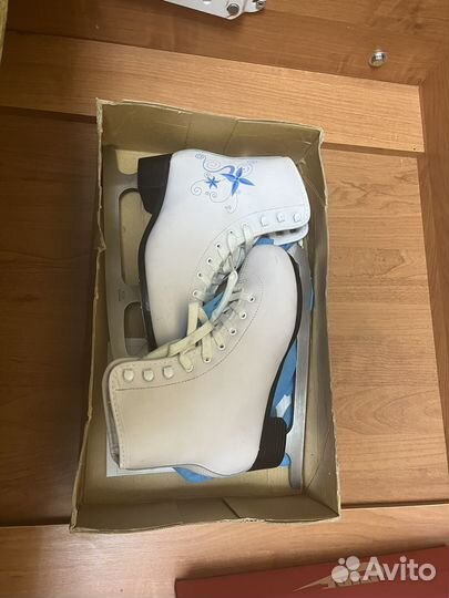 Коньки фигурные