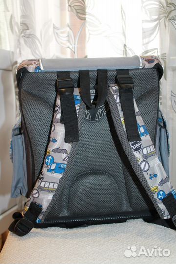Рюкзак школьный