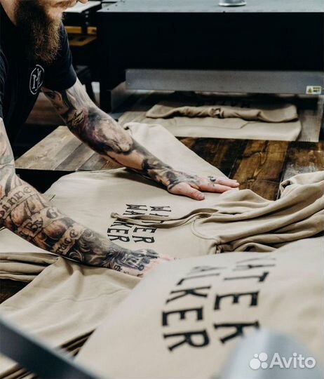 Срочная печать на футболках, худи, одежде