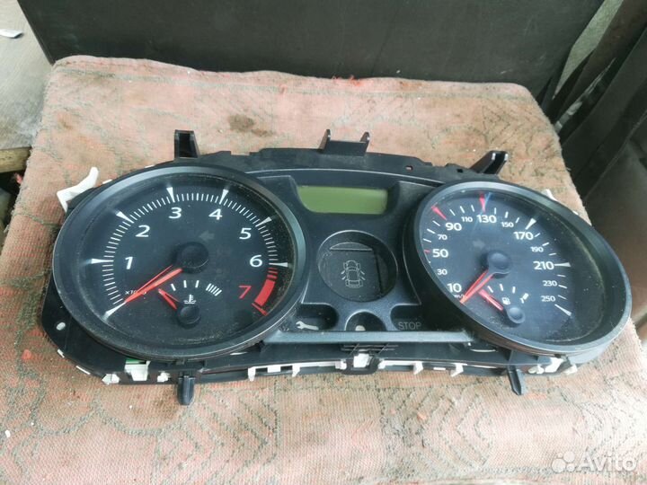 Панель приборов Рено Меган 2