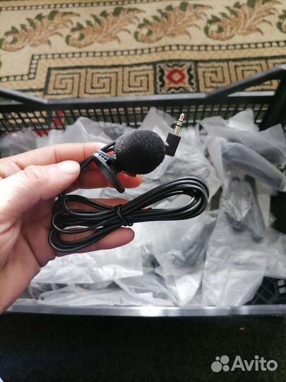 Петличный микрофон