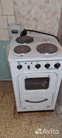 Электроплита Лысьва трехкомфорочная