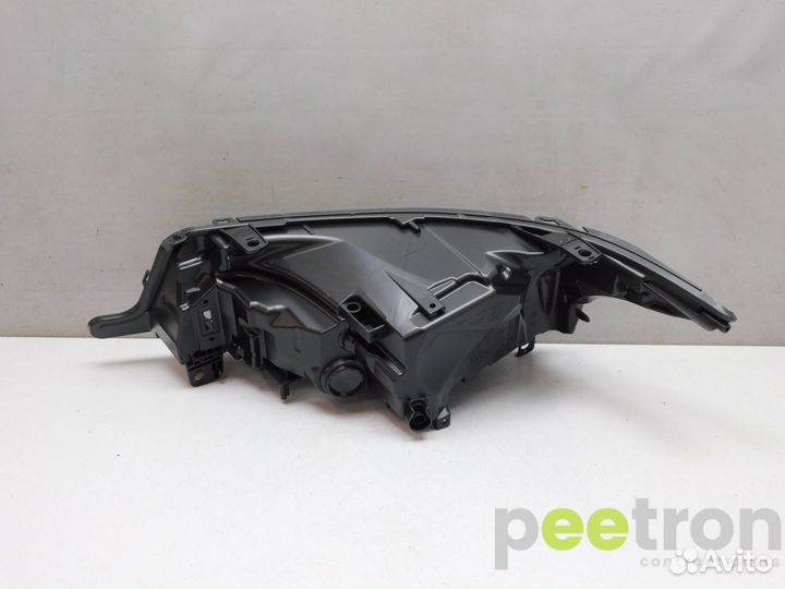 Б/У Б/У Корпус фары правой новая Рестайлинг