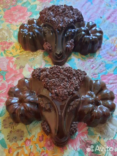 Кашпо для цветов настенное