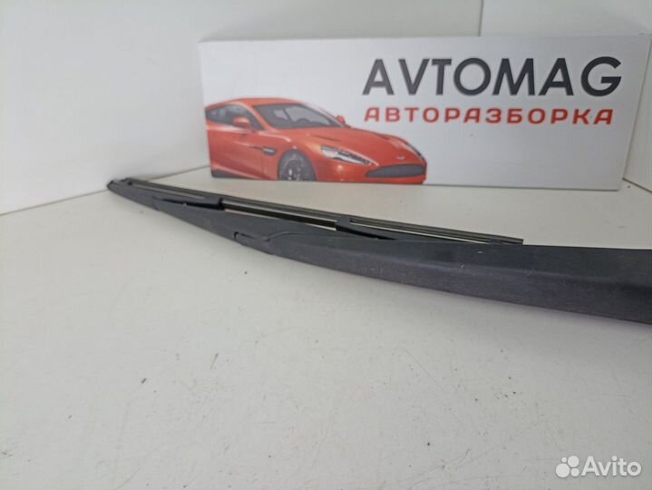 Поводок стеклоочистителя задний (хэтчбек)