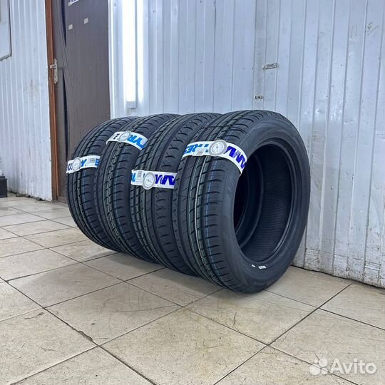 Viatti Strada Asimmetrico V-130 215/55 R17