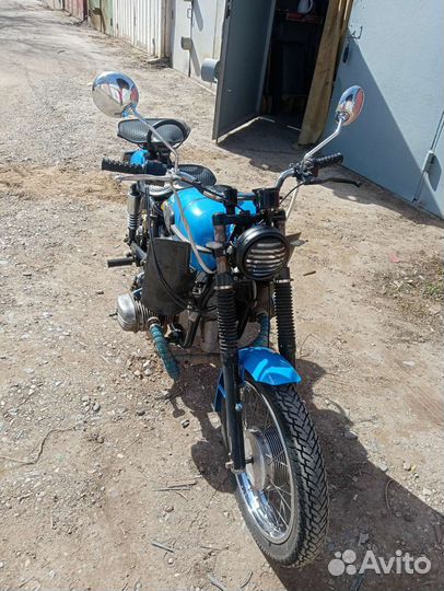 Продам мотоцикл Урал