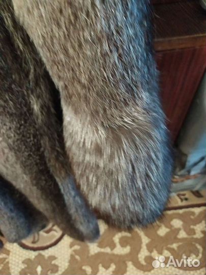 Продам шубу из нутрии с песцом