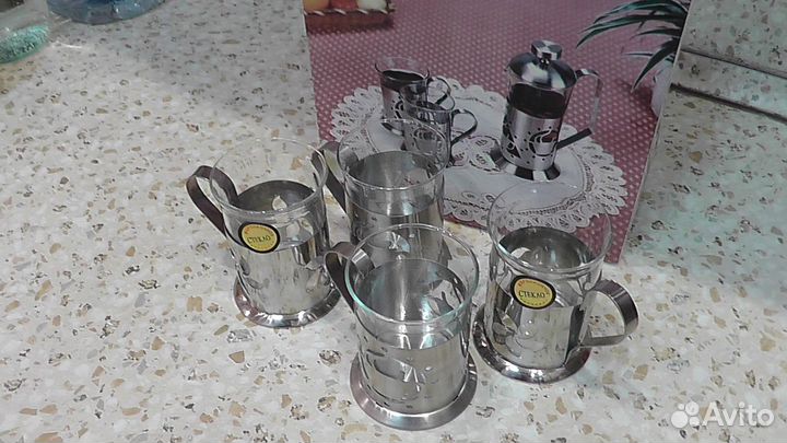 Набор стаканов с подстаканниками 2+2